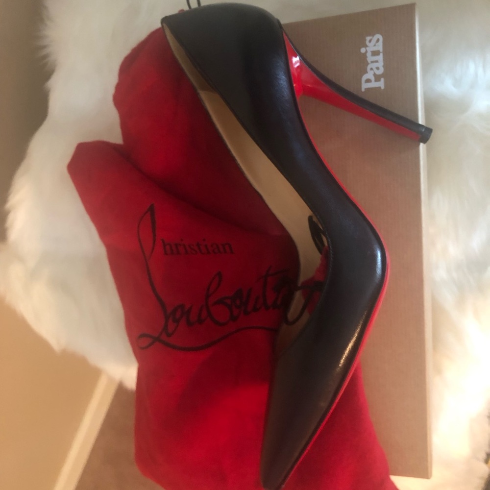 Christian Louboutin - Picture 1 of 8